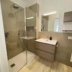 2 Min Walk Chorus Life, With 2 Bedrooms And 2 Bath Apartamento *