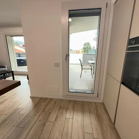 2 Min Walk Chorus Life, With 2 Bedrooms And 2 Bath Apartment Bergamo