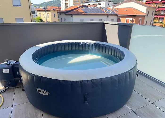 2 Min Walk Chorus Life, With 2 Bedrooms And 2 Bath * Bergamo