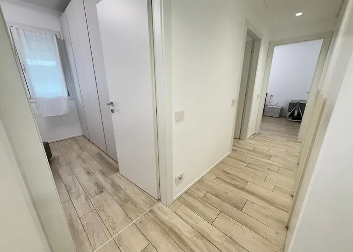 Apartament 2 Min Walk Chorus Life, With 2 Bedrooms And 2 Bath Bergamo