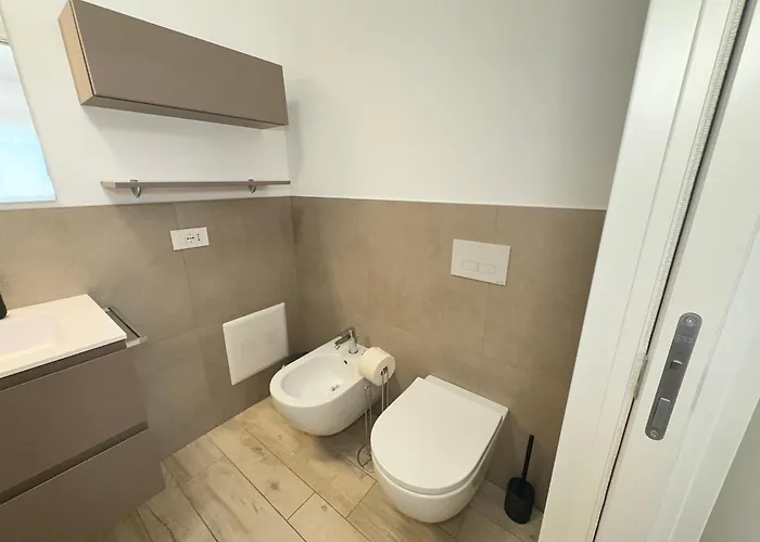 2 Min Walk Chorus Life, With 2 Bedrooms And 2 Bath Apartman