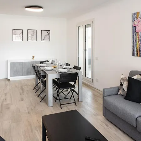 10' From The Venetian Walls, Luxury House With